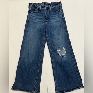 Old Navy Ski Hi Wide Leg Women's Distressed Blue Jeans
Size 8